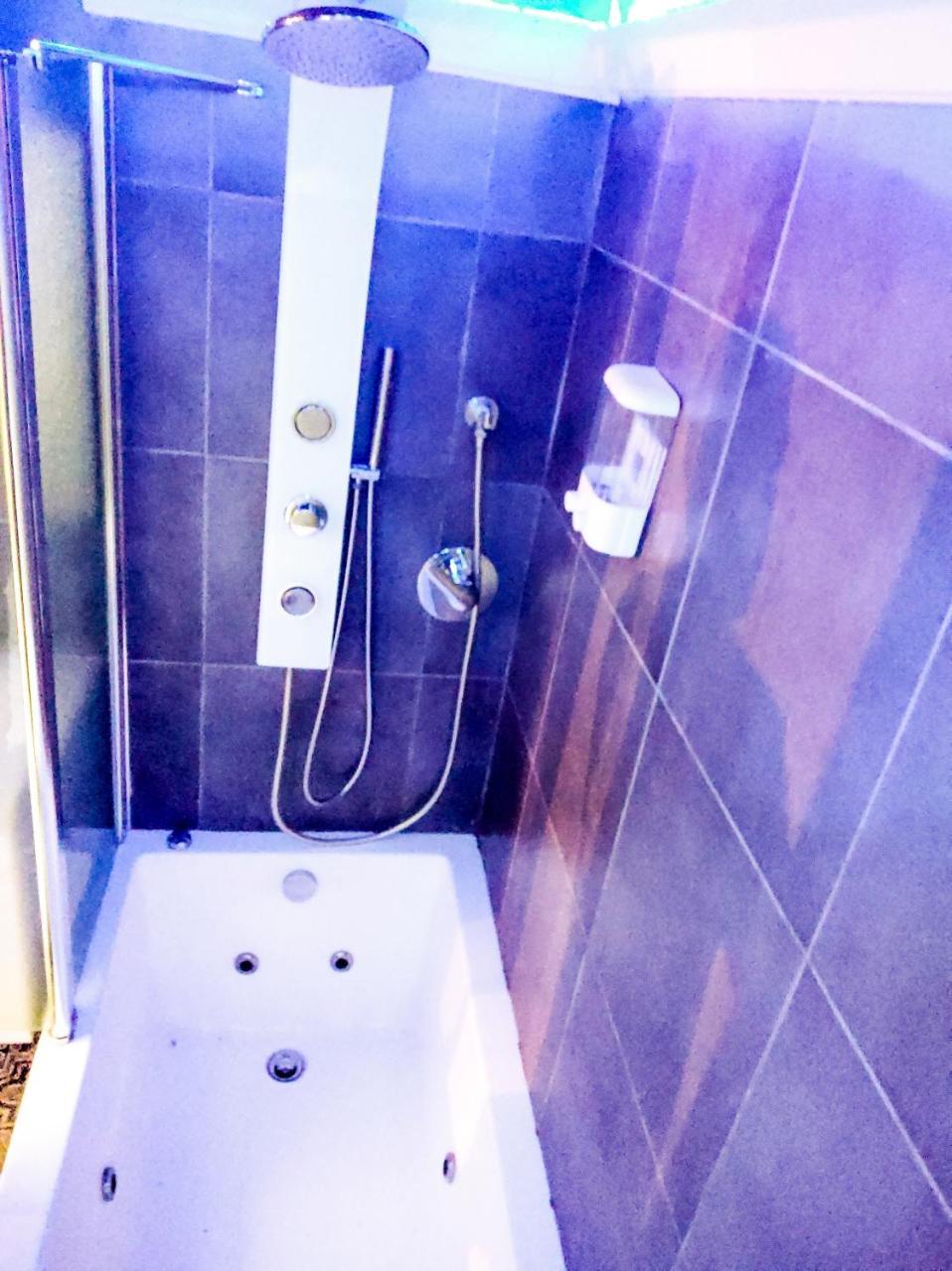 Carmel Market Apartments テル・アビブ エクステリア 写真